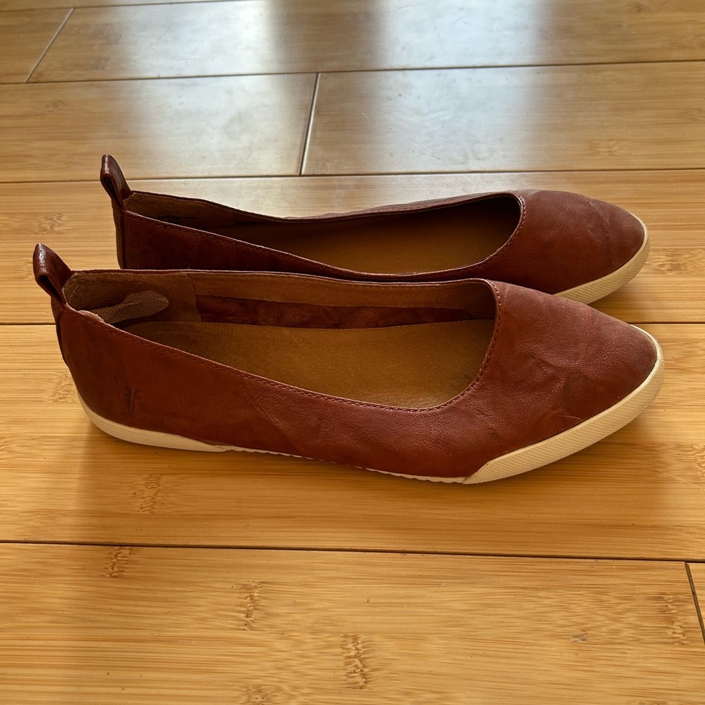 Frye Melanie Ballet Flat, 8.5, like new, leather, cognac color